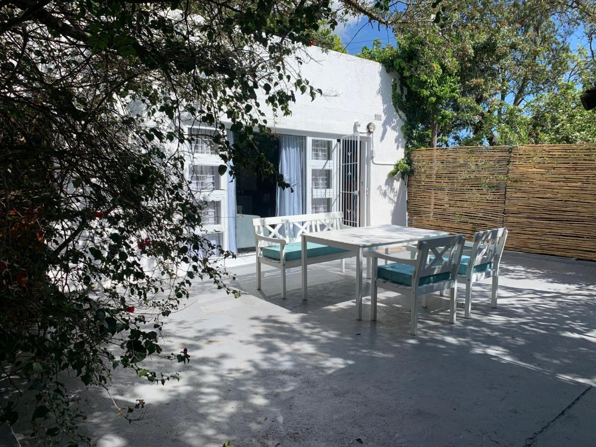 The Little Hideaway Guesthouse 斯泰伦博斯 外观 照片