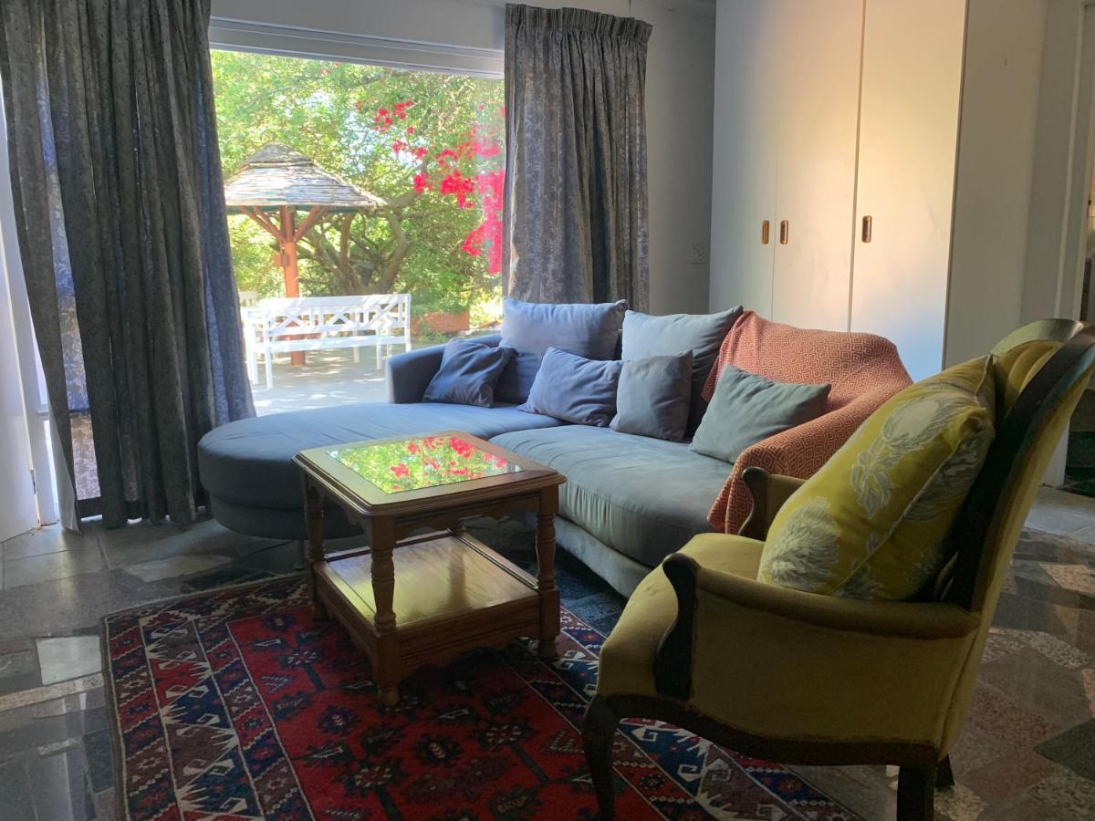 The Little Hideaway Guesthouse 斯泰伦博斯 外观 照片