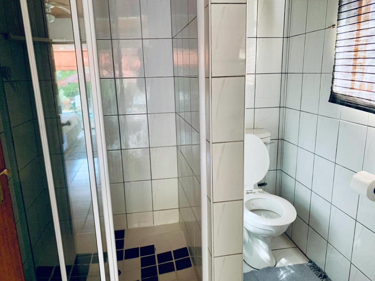 The Little Hideaway Guesthouse 斯泰伦博斯 外观 照片